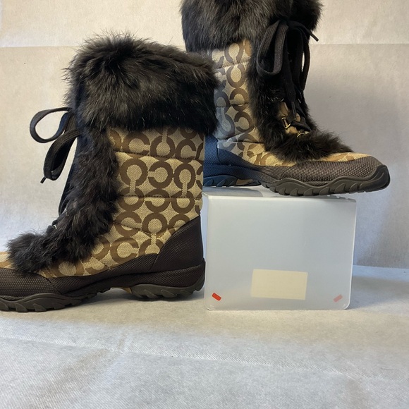 Coach Signature Jennie Winter Boots- Size 7.5 - Picture 10 of 16